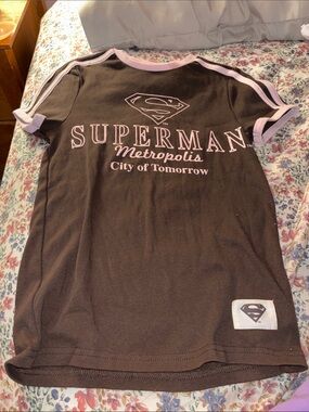 DC Comics Metropolis Graphic Tee - Brown with Pink Trim
